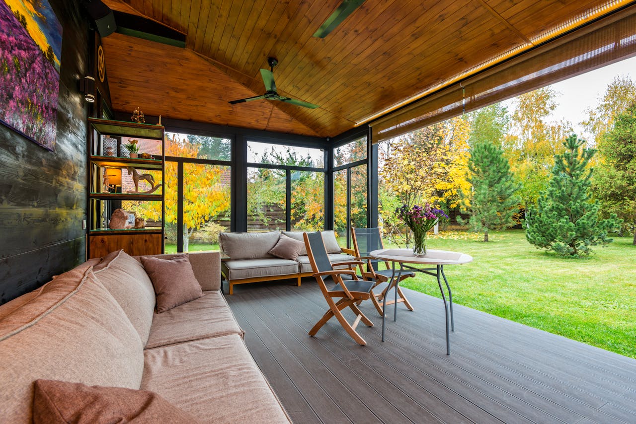 une pergola fermée