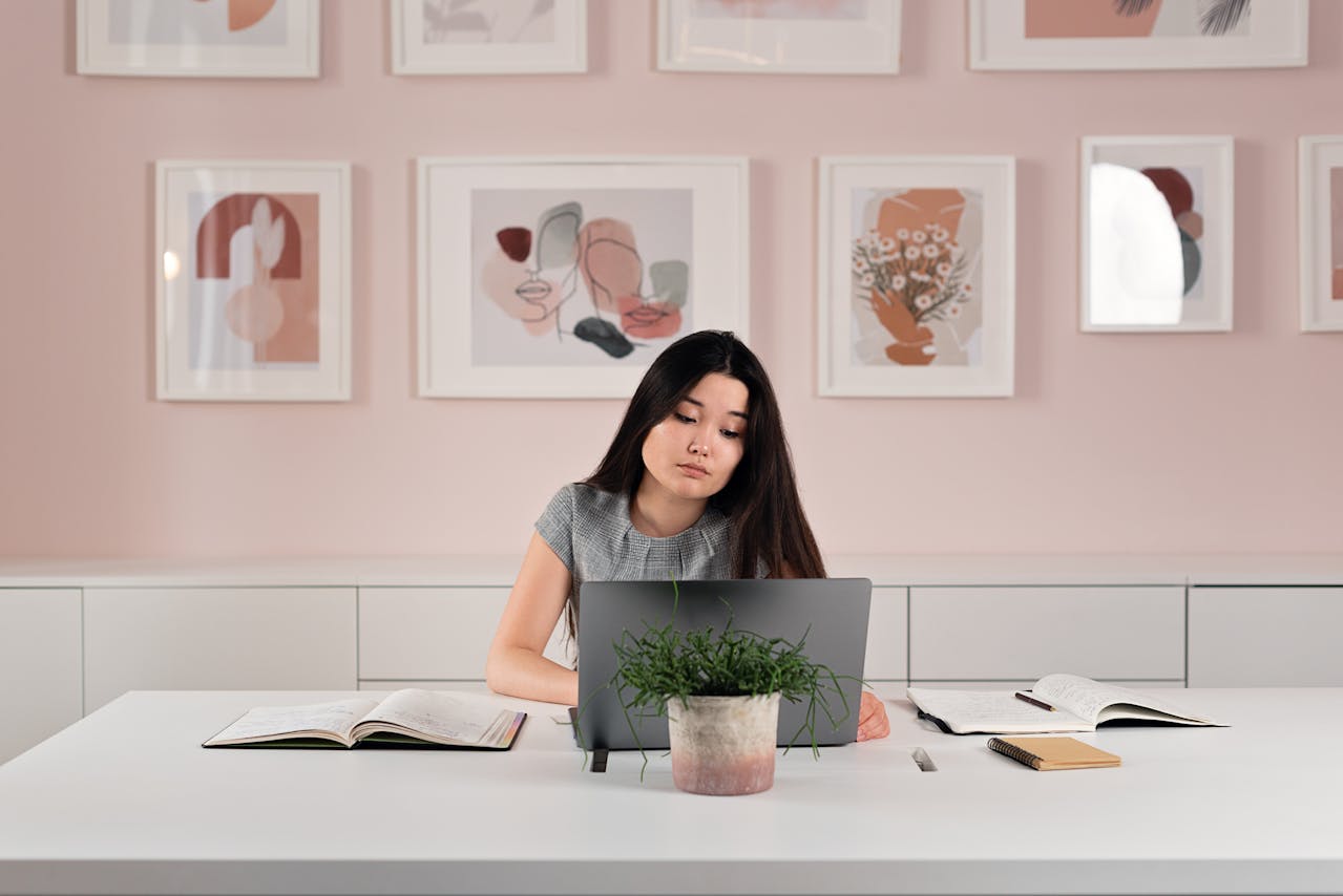 Rangement intelligent bureau