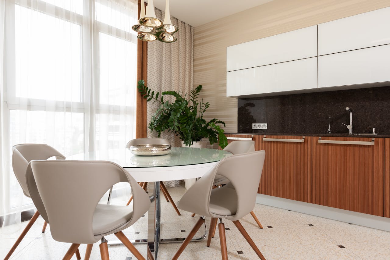 sélectionner le rideau parfait dans une cuisine contemporaine